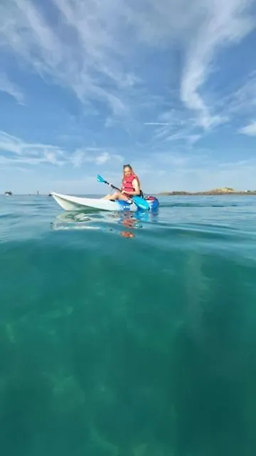 Holiday home Jolie Maisonnette Proche Plage Et Activites Nautiques Ploudalmezeau France